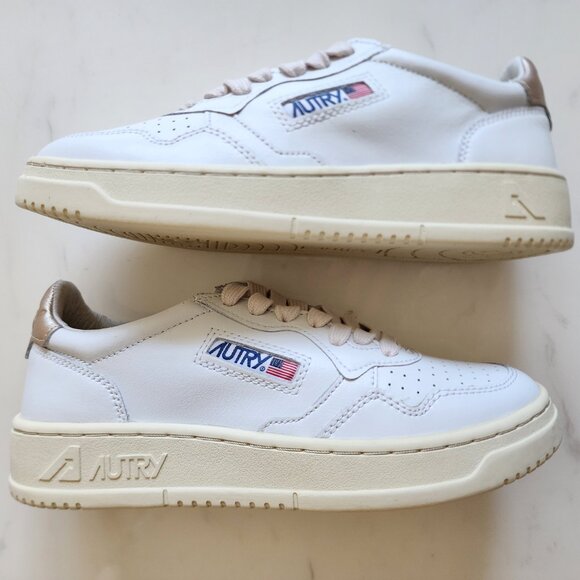 NWT Autry Medalist Low Women’s Sneakers – Retro Vibes in White Gold ✨👟 - Picture 9 of 11